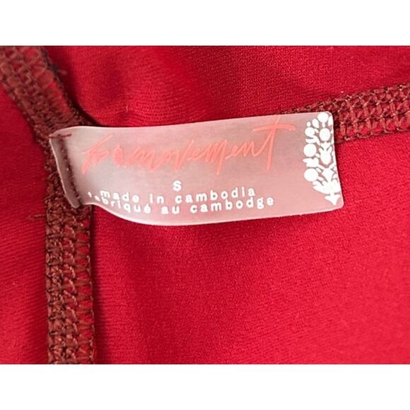 Free People FP Movement Wave Rider Shorts / Red Grape S Activewear NWT - Picture 6 of 10